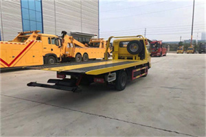 西罗园非事故拖车