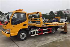 西罗园哪里有拖车服务